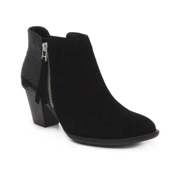 Vionic Anne black side zip booties.