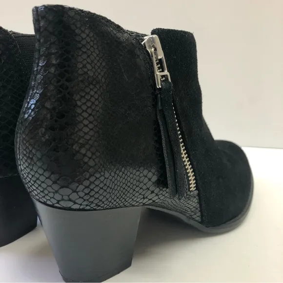 Vionic Anne black side zip booties.