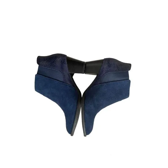 Vionic Blue Suede/ Crocodile  Ankle Boots Sz 8.5