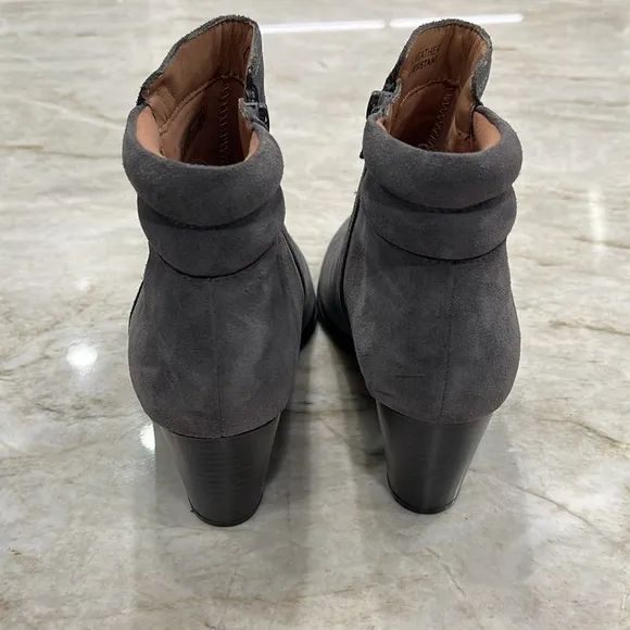 Vionic | Jessie Suede Almond Toe Heeled Booties | Charcoal Grey | Women's Size 9