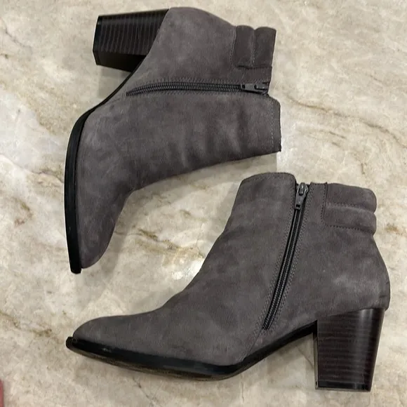 Vionic | Jessie Suede Almond Toe Heeled Booties | Charcoal Grey | Women's Size 9