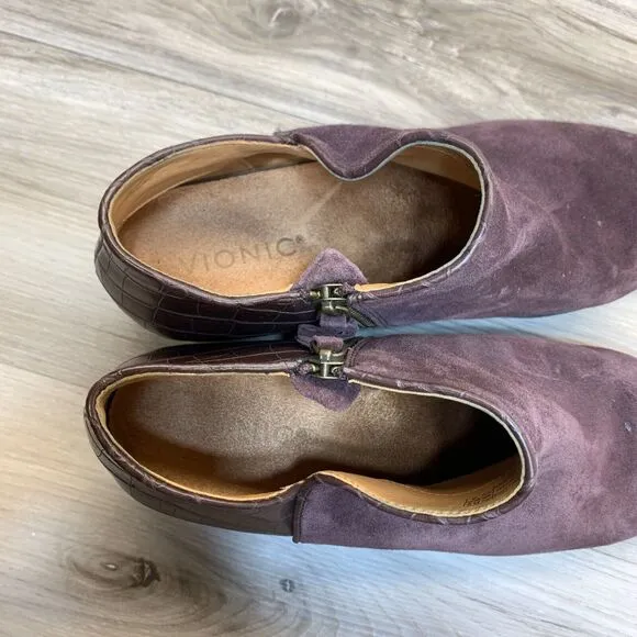 Vionic Marissa Boots Womens Size 8 Purple Suede Croc Zip Up Ankle Booties