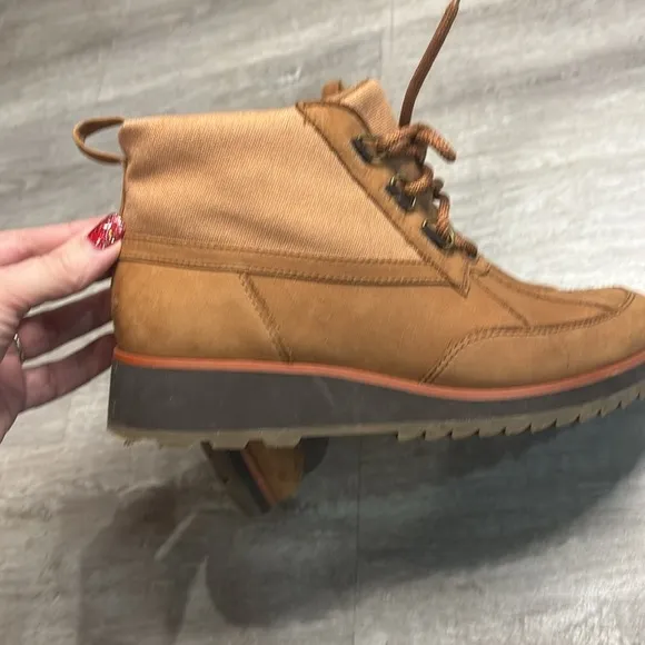 VIONIC NOLAN WATERPROOF HIKER BOOT Sz 7