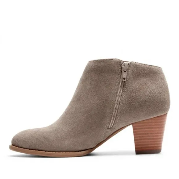 Vionic Women's Faros Fringed Bootie - Greige 322FAROS.