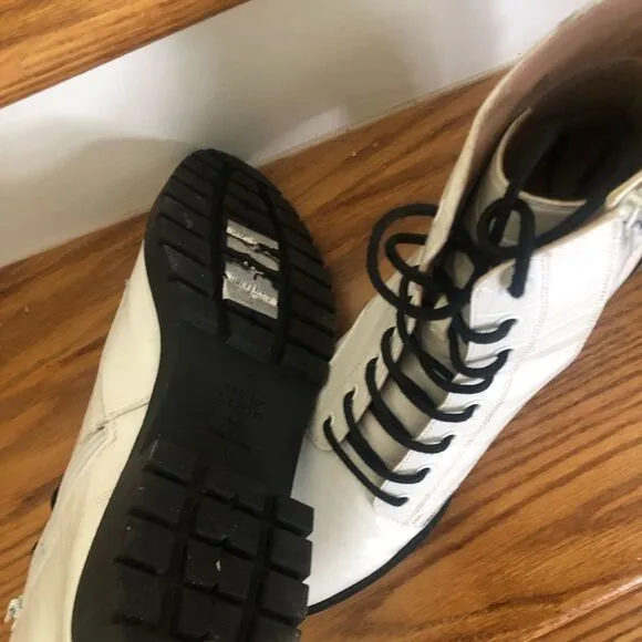 White Fashion Boots Size 10