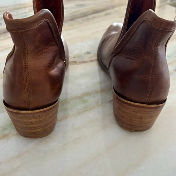 Wolverine (10) Delaney Cognac Brown Leather Stacked Heel Slit Shaft Ankle Boot