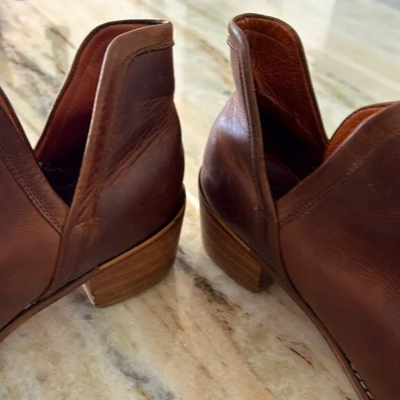 Wolverine (10) Delaney Cognac Brown Leather Stacked Heel Slit Shaft Ankle Boot