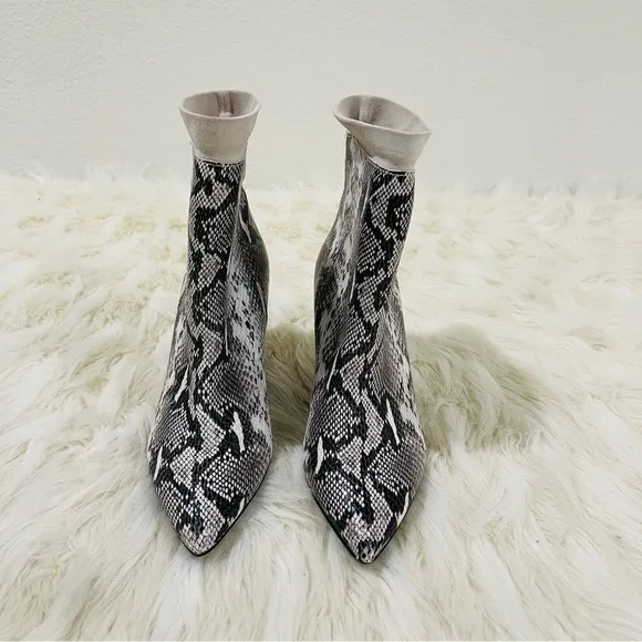 Women’s 42 Gold Ojai Snake Print Leather Grey Boots 7 US!