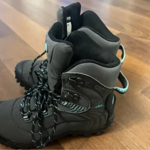 Women’s 6.5/7.5 Waterproof Hiking Boots