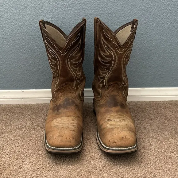 Women’s Ariat Waterproof boots ~ Size 8B