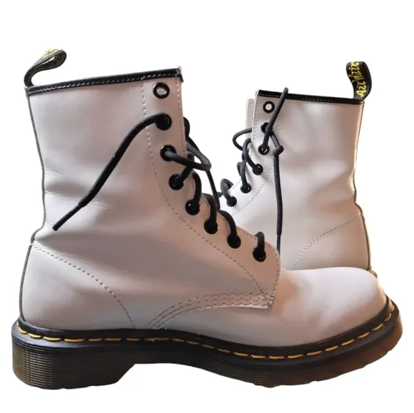 Womens Dr. Martens 1460 Pascal Virginia Leather Ankle Boots in White Size 8