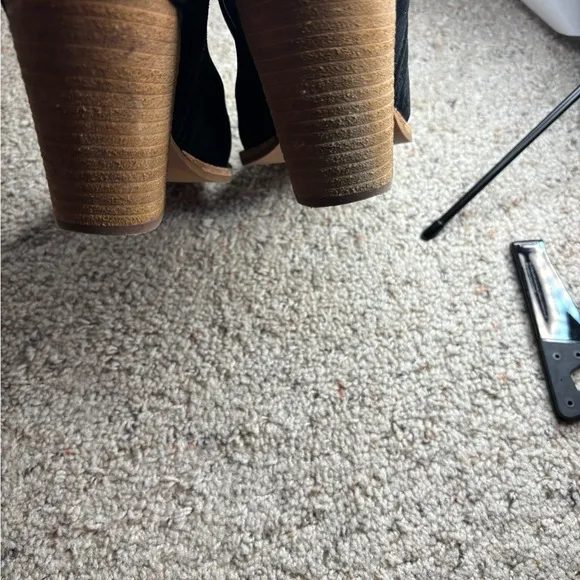 Women's Jeffrey Campbell Black Suede Ankle Boots Size 9
