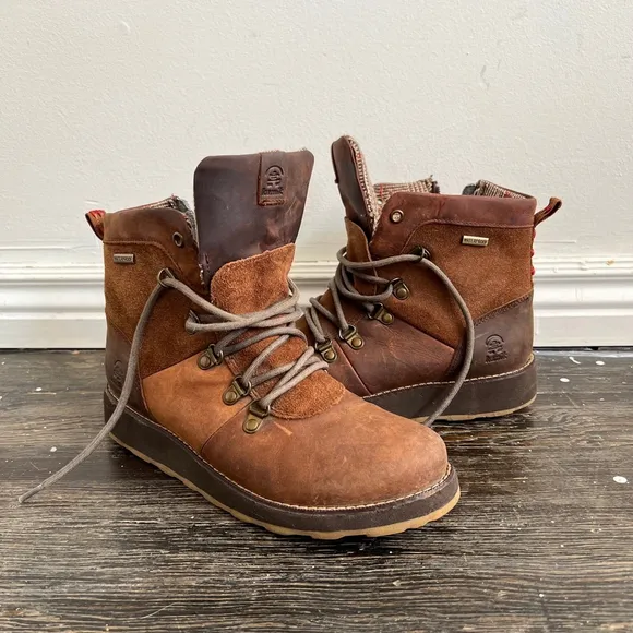 Women's Kamik Boots Brown Size 8