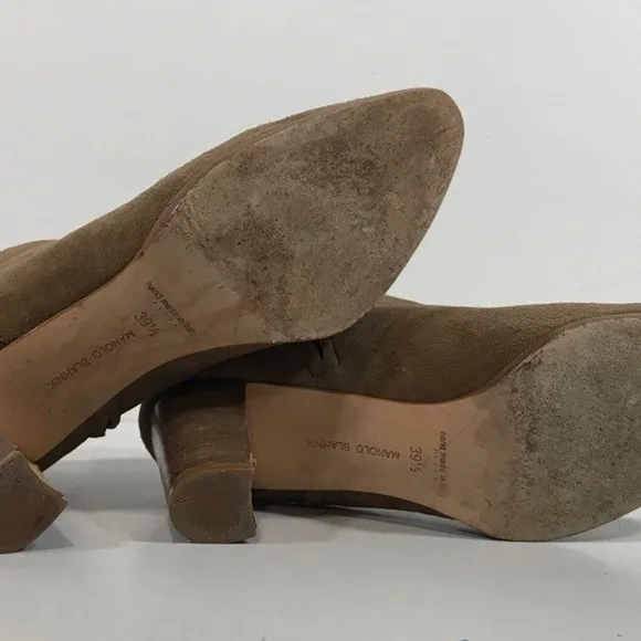 Women's Manolo Blahnik Tan Suede Ankle Boots Size 39.5