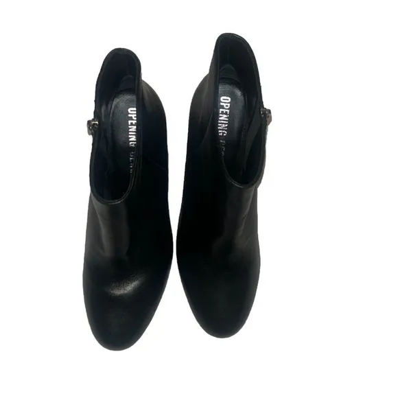 Women’s Opening Ceremony Twisted Heel Black Zip Up Boots Size 9.5