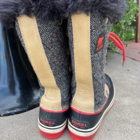 Women's Sorel Tofino Herringbone Waterproof Snow Boots - USA 9.5 / EUR 40.5