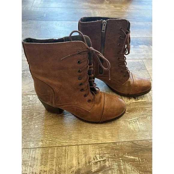 Women's STEVE MADDEN Graanie Tan Leather Combat Chunky Heel Cap toe Boots 8M