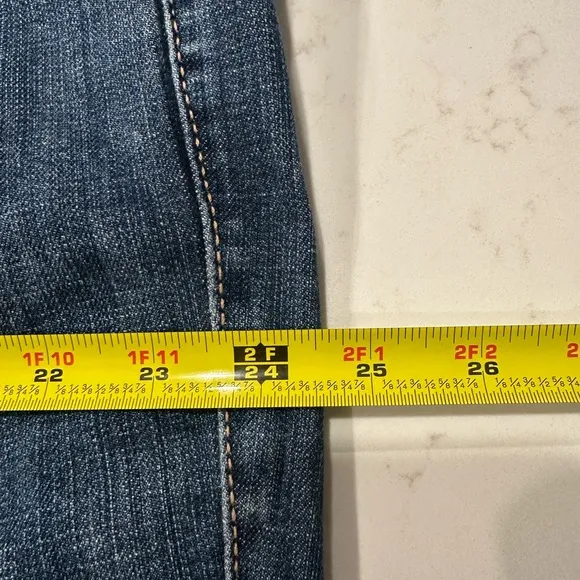 Wrangler Women's Aura Instantly Slimming Jeans - Blue Flare New without Tags 24
