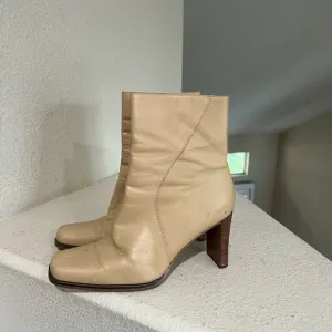 Y2K Tan‎ leather ankle boots wooden heel Square Toes  block heel booties size 5