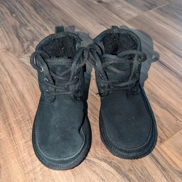 Youth Size 10 Black UGG Suede Neumel Ankle Boots.