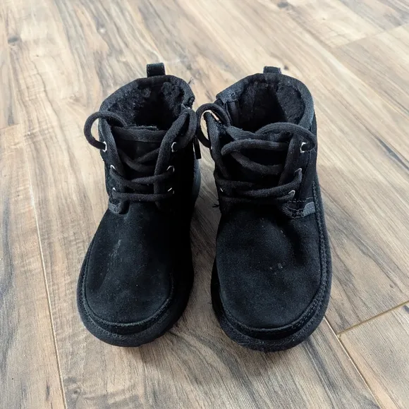 Youth Size 10 Black UGG Suede Neumel Ankle Boots.