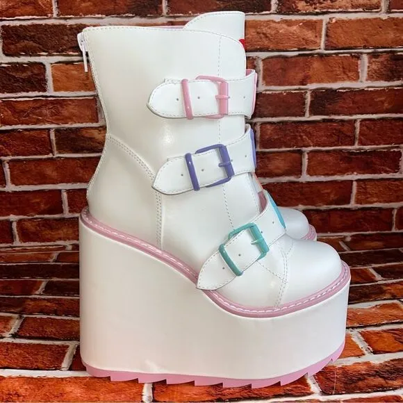 Y.R.U. White Care Bears Dune Lo Platform Boots NIB SOLDOUT White Pink SZ 7