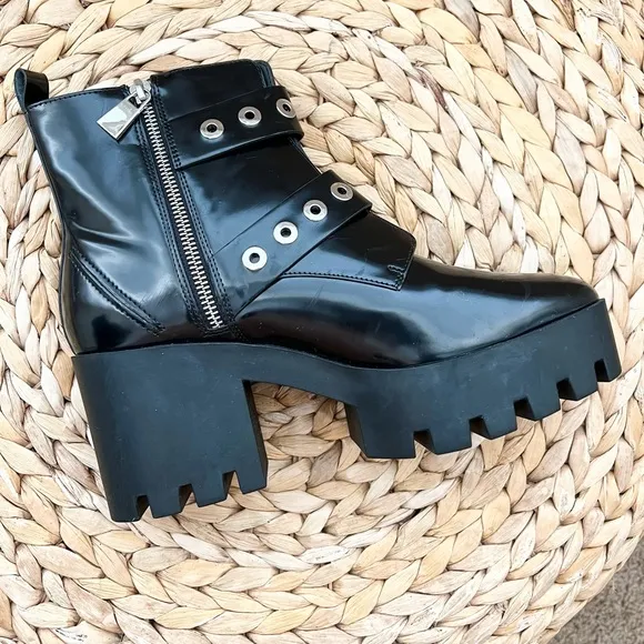 ZARA black leather mid-chunky rubber heel studded boots with track ankle buckles