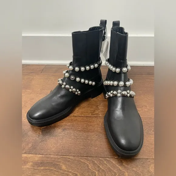 Zara Black Leather Pearl Ankle Chelsea Moto Style Boots size 40(9)