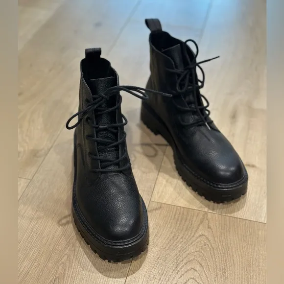 Zara combat boots. Ankle boots size 40