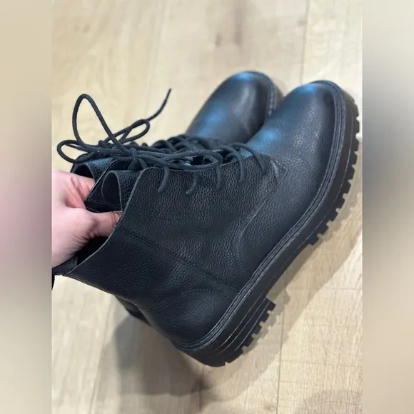 Zara combat boots. Ankle boots size 40