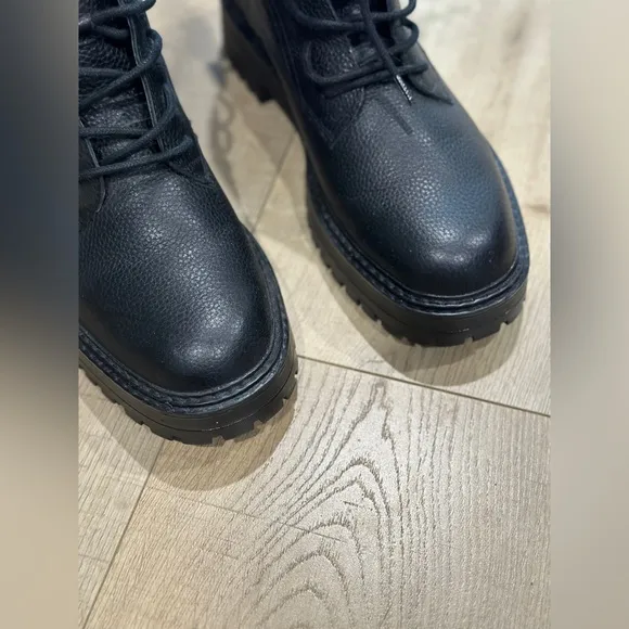 Zara combat boots. Ankle boots size 40