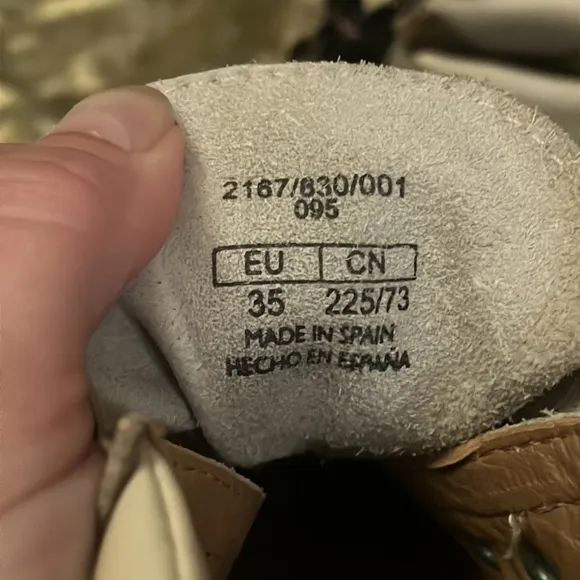ZARA Girls’ Lace-Up Leather Combat Hiking Boots Cream Color Booties EU 35/US 3.5