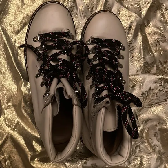ZARA Girls’ Lace-Up Leather Combat Hiking Boots Cream Color Booties EU 35/US 3.5