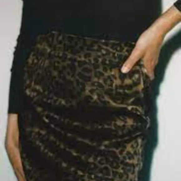 Zara Satin Effect Mini Skirt Leopard Print Women's Size XL